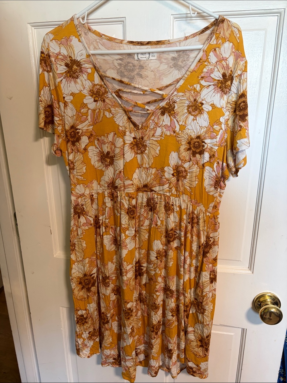 Maurices 24/7 Floral Tank Top in Pale Pink and Beige